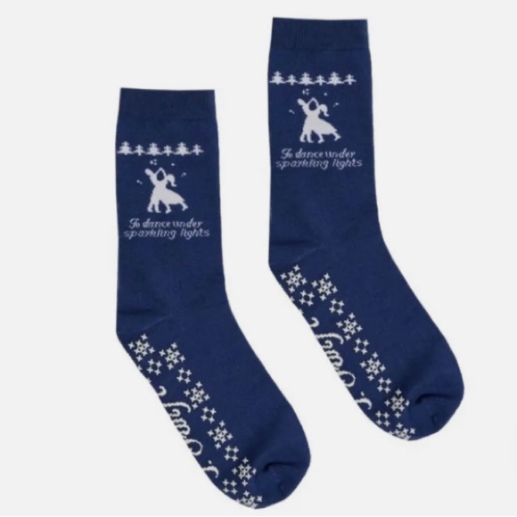 Taylor Swift Accessories - Taylor Swift “To Dance Under Sparkling Lights” Christmas Tree Farm Slipper Socks